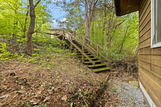 571 Whitlock Rd, Richmond, KY 40475 - view of yard featuring stairway