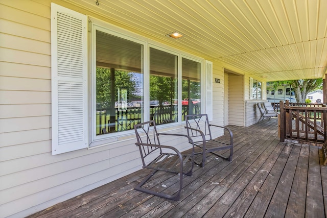 6362 E Laurel Rd, London, KY 40741 - deck with a porch