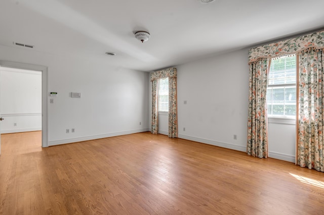 1373 Delong Cir, Lexington, KY 40515 - spare room featuring plenty of natural light, light wood-type flooring, and baseboards