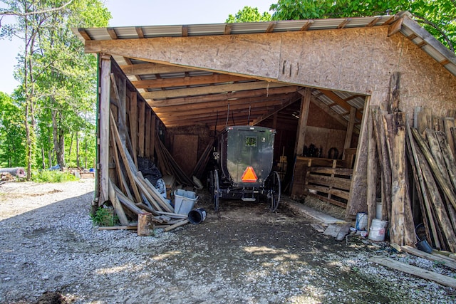 227 Callihan Rd, East Bernstadt, KY 40729 - view of outdoor structure with an outbuilding