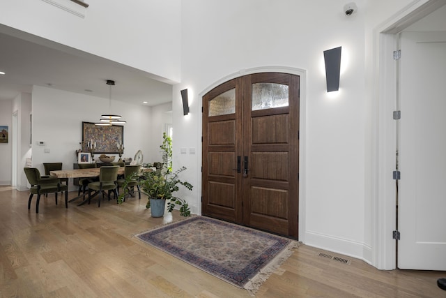 1782 W Leestown Rd, Midway, KY 40347 - foyer with wood finished floors, baseboards, and recessed lighting