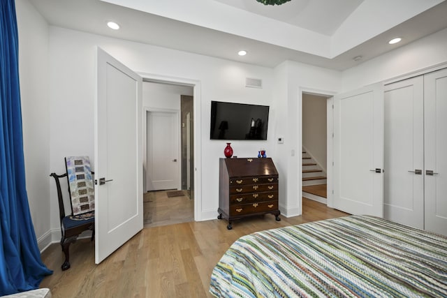 1782 W Leestown Rd, Midway, KY 40347 - bedroom with light wood-style floors, recessed lighting, a closet, and baseboards