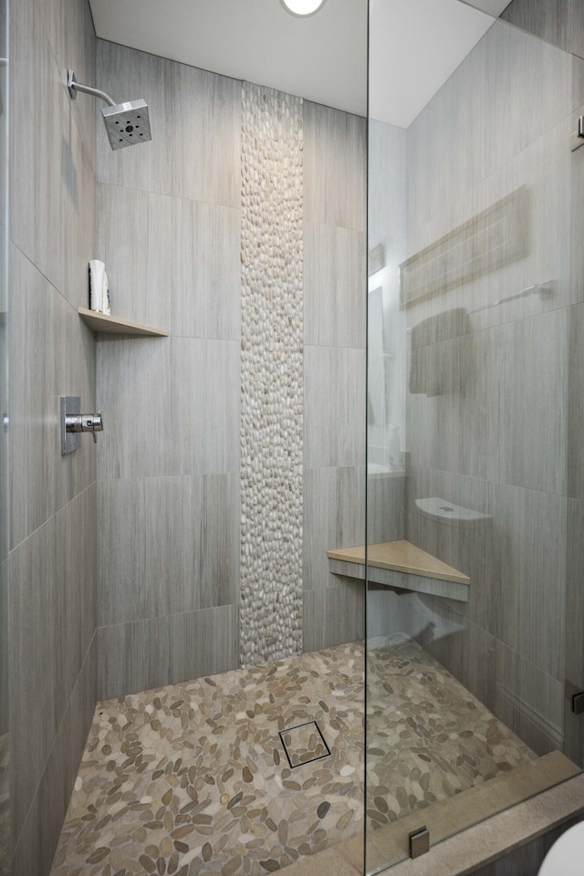 1782 W Leestown Rd, Midway, KY 40347 - bathroom with a walk in shower