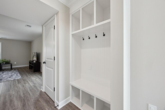 140 Peaceful Lndg, Georgetown, KY 40324 - mudroom with wood finished floors and baseboards