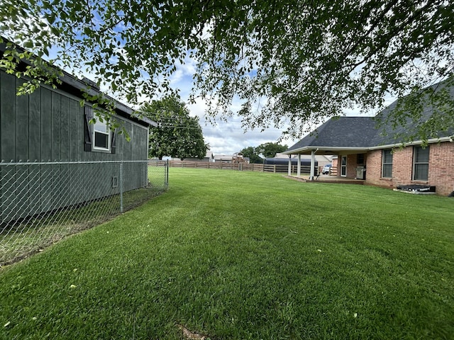 296 Ferry Rd, Somerset, KY 42503 - view of yard