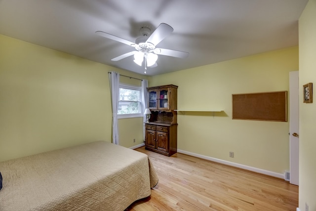 445 Cecilian Ter, Danville, KY 40422 - bedroom with light wood-type flooring, baseboards, and ceiling fan