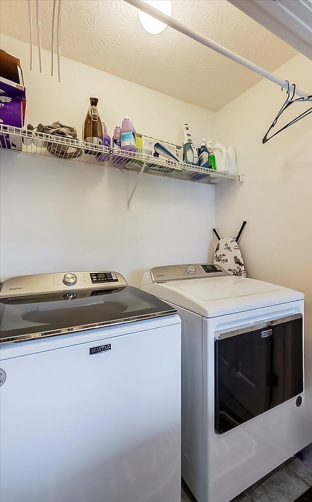 835 Isaac Shelby Cir, Frankfort, KY 40601 - laundry room with separate washer and dryer