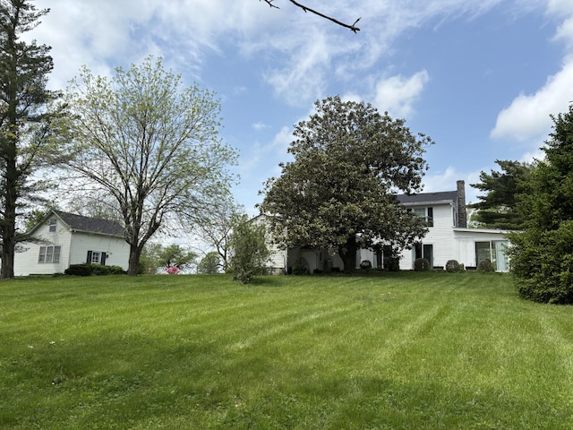 1439 Stanford St, Lancaster, KY 40444 - view of green lawn