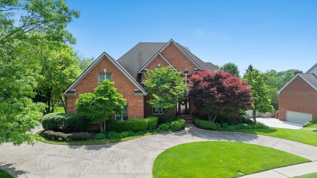 2221 Broadhead Pl, Lexington, KY 40515 - traditional-style house with brick siding and a front lawn