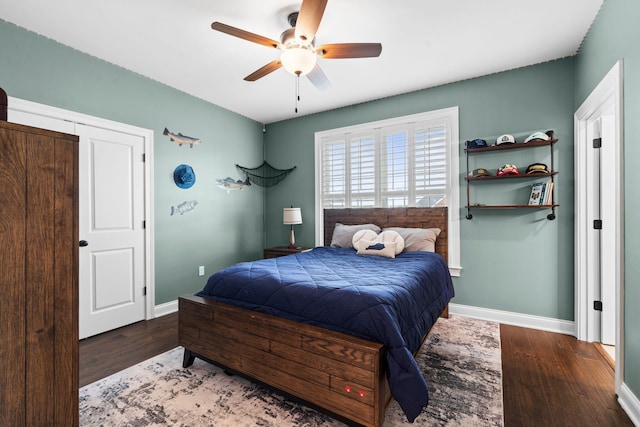6031 Old S Dr, Richmond, KY 40475 - bedroom with wood finished floors, baseboards, and ceiling fan