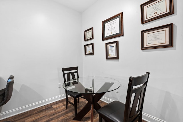 6031 Old S Dr, Richmond, KY 40475 - dining area with dark wood finished floors and baseboards