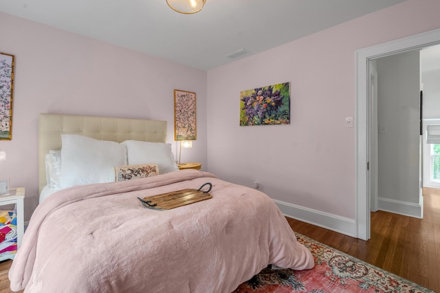 269 S Hanover Ave, Lexington, KY 40502 - bedroom featuring wood finished floors and baseboards