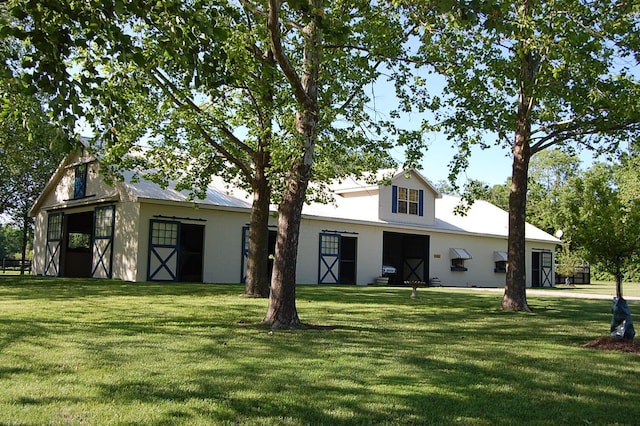 215 Bradley Ln, Lexington, KY 40511 - back of property featuring a yard, an outdoor structure, and a barn