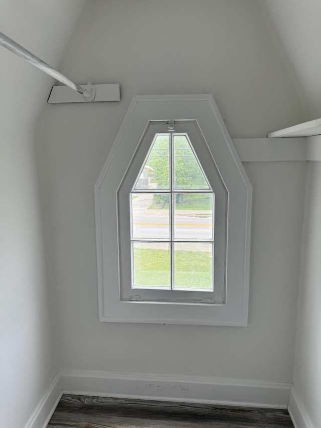 605 Prospect St, Berea, KY 40403 - bonus room with baseboards and vaulted ceiling