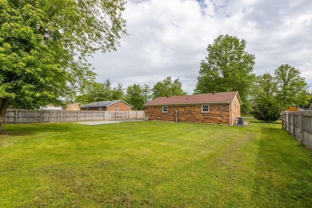 387 W Ila Ave, Danville, KY 40422 - view of yard