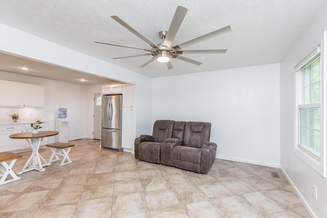 387 W Ila Ave, Danville, KY 40422 - sitting room featuring ceiling fan, a textured ceiling, recessed lighting, and baseboards