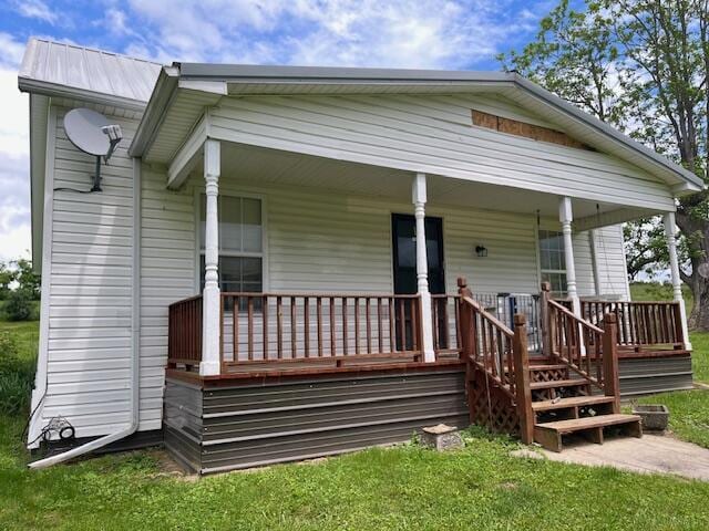 view of front of house featuring covered porch