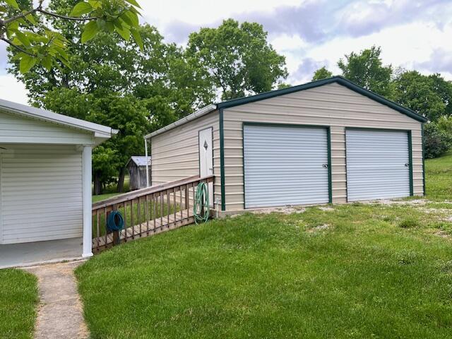 view of detached garage
