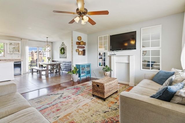 35 Prewitt Place Dr, Somerset, KY 42503 - living room featuring ceiling fan