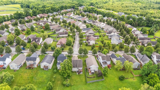 829 Lauderdale Dr, Lexington, KY 40515 - aerial view of residential area featuring a heavily wooded area