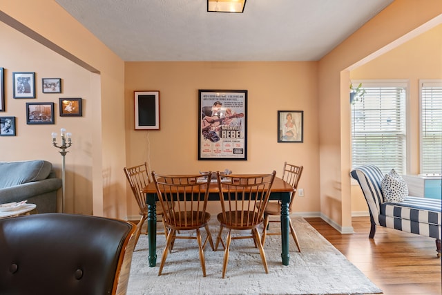 829 Lauderdale Dr, Lexington, KY 40515 - dining space featuring wood finished floors and baseboards