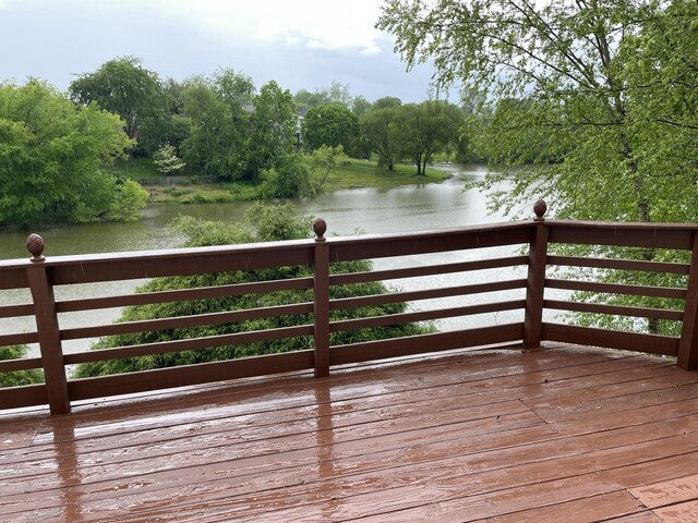 113 Paddock Ct, Frankfort, KY 40601 - wooden terrace featuring a water view
