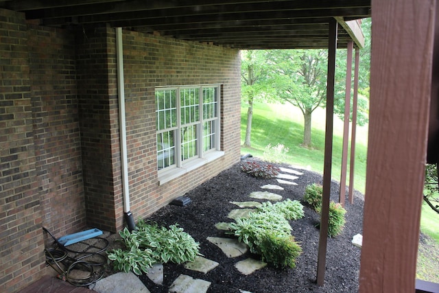 113 Paddock Ct, Frankfort, KY 40601 - view of side of property with brick siding