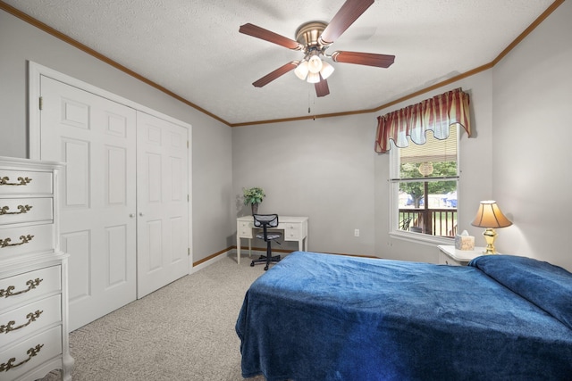 209 Brook Dr, Jeffersonville, KY 40337 - bedroom with carpet flooring, crown molding, a ceiling fan, a textured ceiling, and baseboards