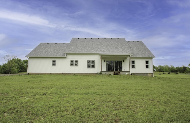 840 A T Dean Rd, Harrodsburg, KY 40330 - rear view of property featuring a lawn and a shingled roof