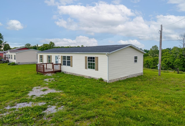 662 Clifty Hill Rd, Science Hill, KY 42553 - back of property featuring a wooden deck, a yard, and crawl space
