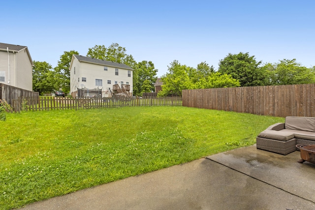 view of yard with a patio