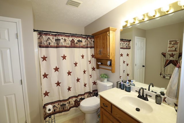71 View Point Dr, Somerset, KY 42503 - bathroom with toilet, vanity, a textured ceiling, and a shower with shower curtain
