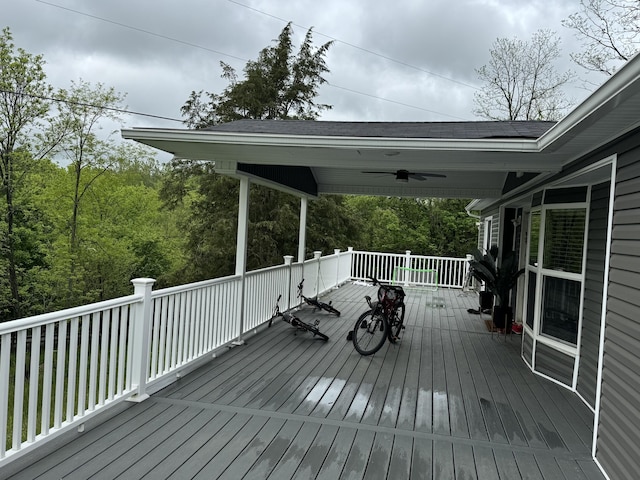 deck with ceiling fan