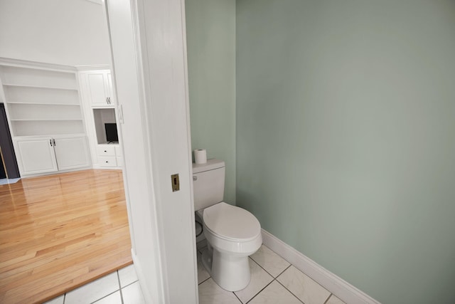 187 Woodside Dr, Somerset, KY 42503 - bathroom featuring baseboards, toilet, and tile patterned flooring