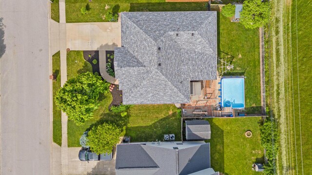 aerial view of property and surrounding area