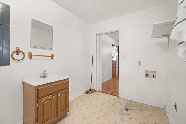 279 Hatton Creek Rd, Stanton, KY 40380 - bathroom featuring vanity and baseboards