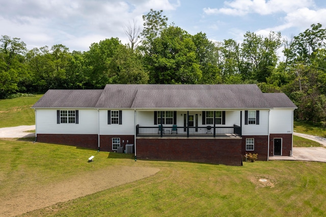 1335 Curtis Pike, Richmond, KY 40475 - ranch-style home with a front yard, brick siding, and a porch