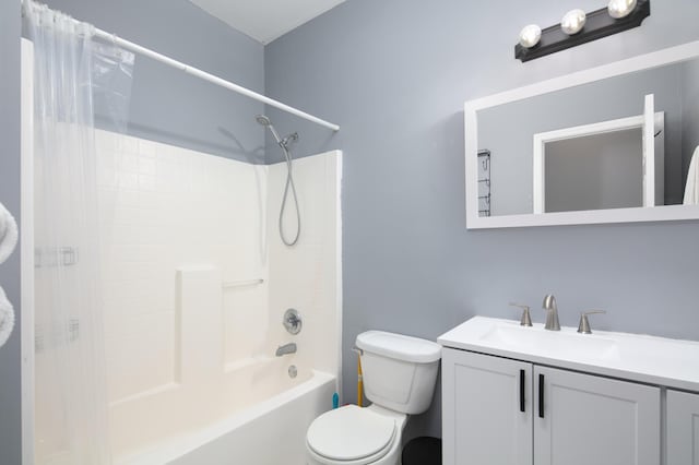 1335 Curtis Pike, Richmond, KY 40475 - bathroom with toilet, vanity, and shower / bath combination with curtain