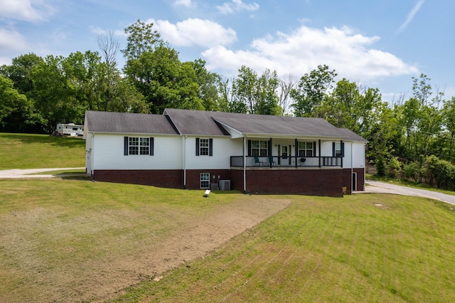 1335 Curtis Pike, Richmond, KY 40475 - ranch-style home with driveway, a front yard, and central air condition unit
