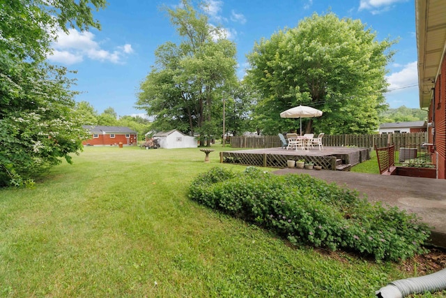 301 Vaught St, Somerset, KY 42501 - view of yard with a deck and an outbuilding