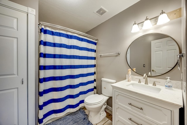 44 Gwinn Island Cir, Danville, KY 40422 - full bath with toilet, vanity, curtained shower, and a textured ceiling