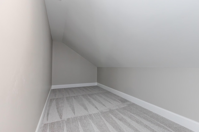 2269 Savannah Ln, Lexington, KY 40513 - additional living space featuring vaulted ceiling, carpet floors, and baseboards
