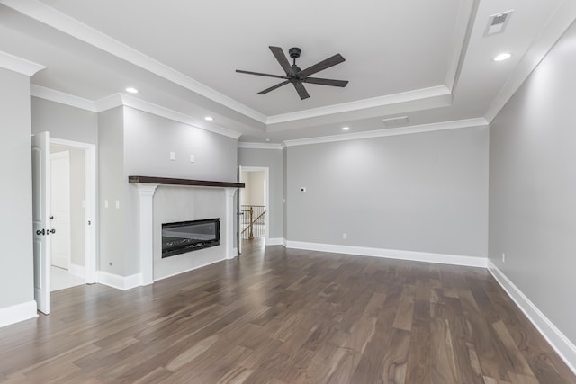 2269 Savannah Ln, Lexington, KY 40513 - unfurnished living room featuring ceiling fan, dark wood-style floors, a tray ceiling, baseboards, and recessed lighting