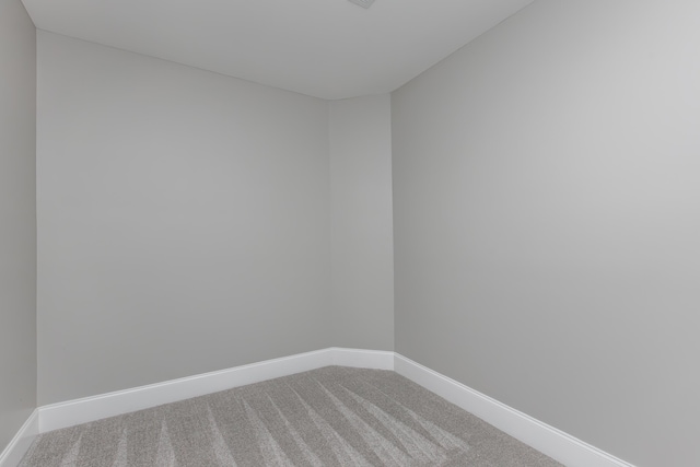 2269 Savannah Ln, Lexington, KY 40513 - carpeted empty room featuring baseboards