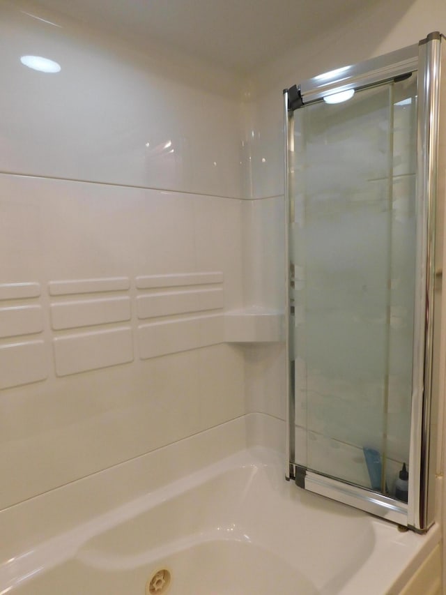 184 Meadow Dr, Harlan, KY 40831 - bathroom featuring a shower and a bath