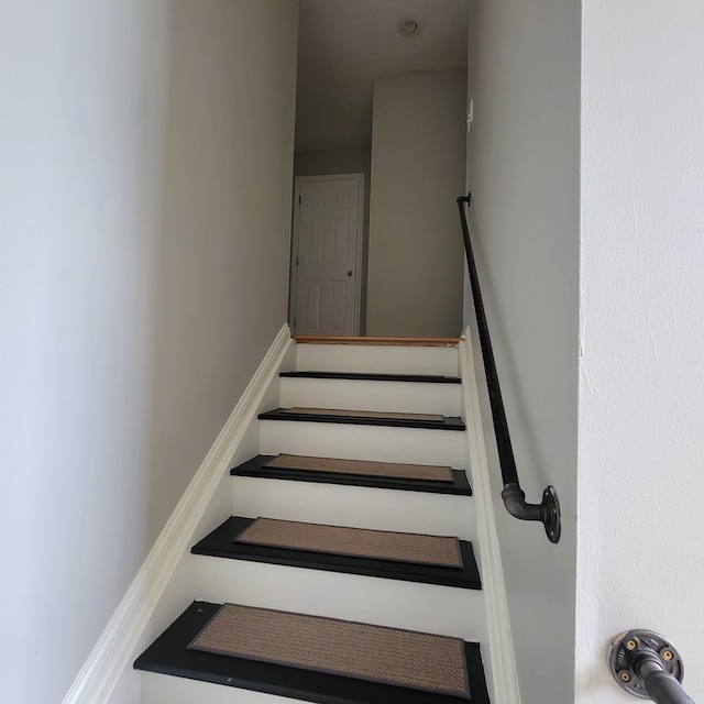 1136 Oatlands Park, Lexington, KY 40509 - view of stairs