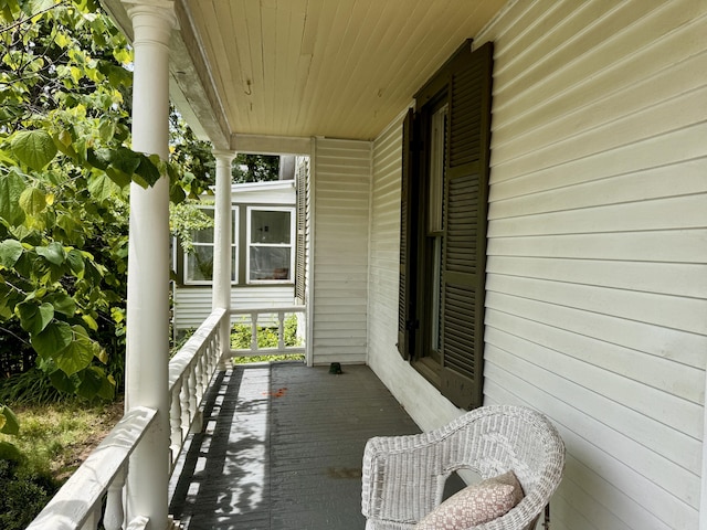 8 N Sycamore St, Mt Sterling, KY 40353 - view of covered porch