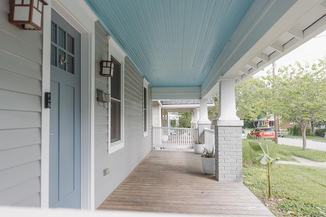 1010 Aurora Ave, Lexington, KY 40502 - view of wooden porch
