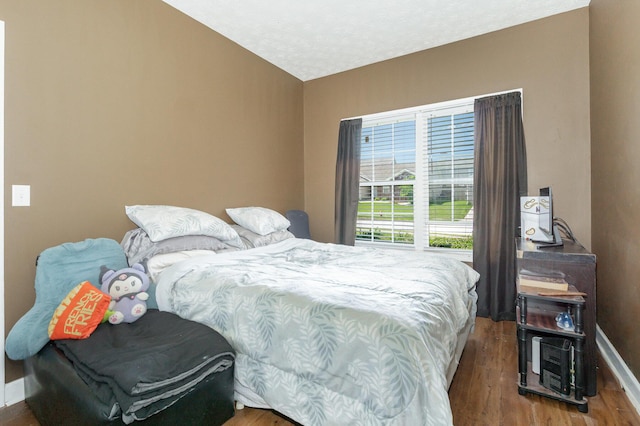 109 Rich Ln, Georgetown, KY 40324 - bedroom featuring wood finished floors and baseboards