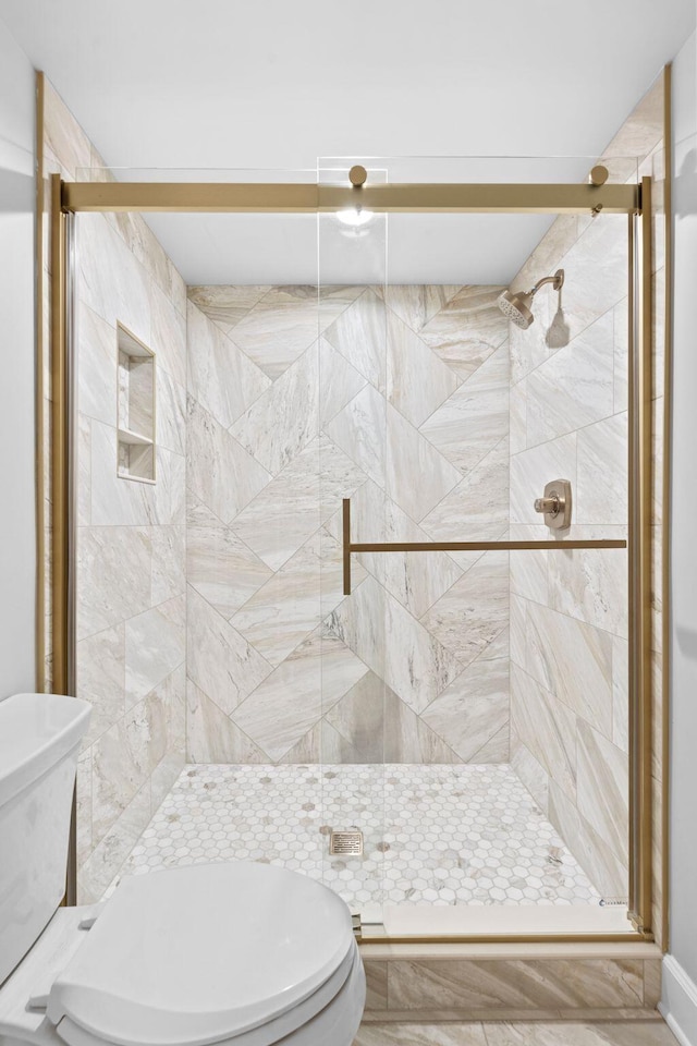 810 Cooper Dr, Lexington, KY 40502 - full bath featuring toilet and a shower stall